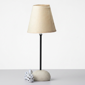 Cameron exporte des lampes artisanales de haute qualité en fibre de banane 100% organique, purement recyclées et fabriquées à Rajasthan. - Product Image 1