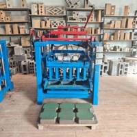 Machine à blocs de béton 4-35 avec moules durables, semi-automatique, à vibration, pour la fabrication de plusieurs types de briques, y compris les creuses et les pavés