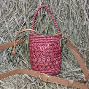 Sacs fourre-tout écologiques en provenance de Madagascar, faits à la main, style urbain simple, pour le shopping et les loisirs quotidiens - Product Image 1