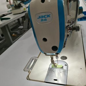Máy may công nghiệp Jack model A5 tốc độ cao, điện tử, mũi khâu móc xích, đã qua sử dụng, có chức năng cắt chỉ tự động, động cơ lập trình được - Product Image 5