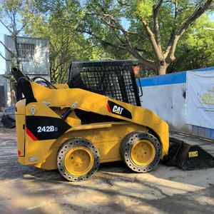 Minicargadora Usada CAT 242B3 de Segunda Mano, Original Caterpillar, en Buen Estado, Bajo Consumo de Combustible, Bajo Mantenimiento - Product Image 3