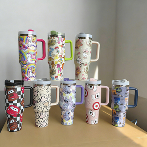 Borraccia Termica Stan da 40oz con Manico, Bottiglia d'Acqua in Acciaio Inox con Cannuccia, Tumbler Isolato per Esterni - Product Image 1