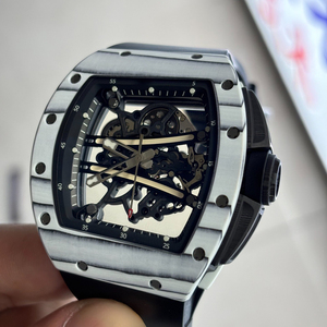 Reloj mecánico de moda para hombre, diseño hueco con correa de fibra de carbono blanca 061, doble cadena, estilo casual para el día a día, el más vendido. - Product Image 3