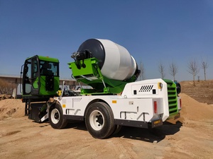 Camion malaxeur à béton autochargeant avec pompe - Product Image 3