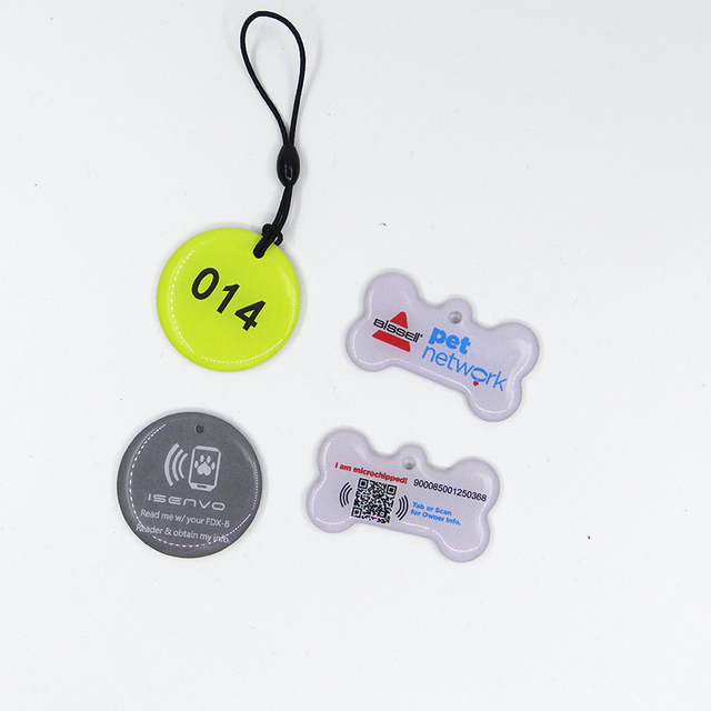 Custom Printed Logo Dog Bone Shape NFC Epoxy PET Dog Tag 13.56MHz RFID Epoxy Keychain with Variable QR Code Programmable