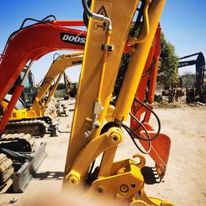 Excavatrice Komatsu PC50MR d'occasion à vendre, haute qualité, 95% neuve, 2023, d'origine japonaise, mini 5 tonnes, moteur, pompe - Product Image 3