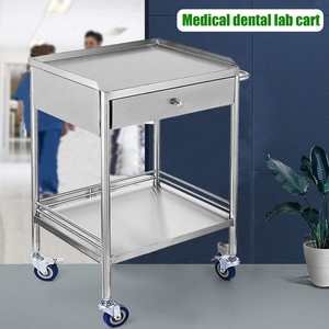 Chariot médical robuste à 2 niveaux, argenté, avec roulettes verrouillables et étagères réglables pour la manipulation en milieu hospitalier - Product Image 5