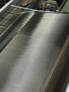 Tissu en fibre de carbone léger de haute qualité <span class=keywords><strong>1k</strong></span> 100gsm, tissé uni/twill, en rouleau, imperméable, isolant thermique, pour sac de voiture et extérieur - Product Image 3