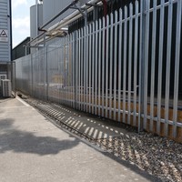 Panneaux de clôture en fer galvanisé populaires, clôture de sécurité, montage facile, revêtement en poudre, anti-escalade, jardin, ferme, terrain de sport