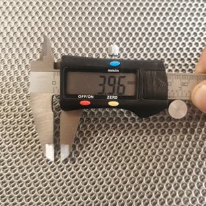 صفائح معدنية مثقبة من الألومنيوم والفولاذ المقاوم للصدأ بفتحات دائرية مقاس 4'×8' من إنتاج المصنع - Product Image 5