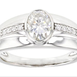 Anillo de Lujo para Hombre con Moissanita Ovalada de 1.40 Quilates, Plata de Ley 925, Anillo de Compromiso y Boda, Plateado para Fiestas - Product Image 1