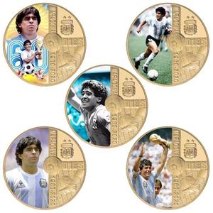 Buen Stock: Moneda Conmemorativa con Impresión UV de Oro, con Estrellas del Fútbol Messi, C. Ronaldo, Neymar, Beckham y Temática de Logo Artístico - Product Image 4