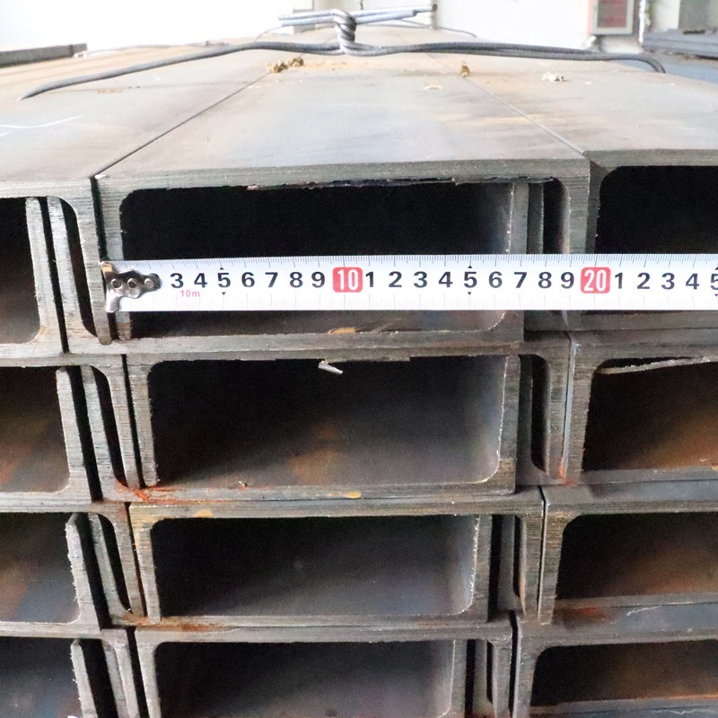 C 9×13.4 channel beam