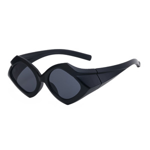 Gafas de Sol Personalizadas de Estilo Europeo Americano, Unisex, Montura Negra, Lentes de PC con Protección UV400, Moda Instagram, Uso en Exteriores - Product Image 3