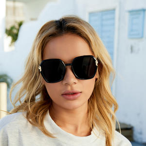 Gafas de sol de gran tamaño de estilo coreano para mujer, protección UV400, clase 2, lentes de PC, montura negra, C2, morado, gris, rosa - Product Image 4