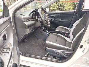 Offre Spéciale – <span class=keywords><strong>Toyota</strong></span> <span class=keywords><strong>Yaris</strong></span> L 2022 d'<span class=keywords><strong>occasion</strong></span>, 1.5L CVT Automatique Leading Plus, Voiture Compacte Urbaine Bien Entretenue, Conduite à Gauche (LHD) - Product Image 4