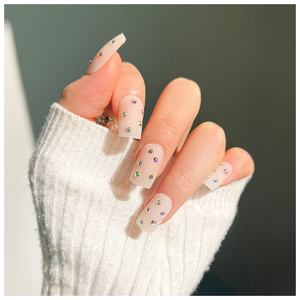 24 <span class=keywords><strong>Uñas</strong></span> Postizas <span class=keywords><strong>Cuadradas</strong></span> Estilo Francés Color Rosa Nude con Pedrería Esmerilada, Novedad Global <span class=keywords><strong>2022</strong></span> - Product Image 1