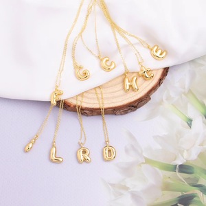 Collar con Colgante de Letra Inicial del Alfabeto, Diseño de Globo Burbuja Grueso y Pequeño, Chapado en Oro de 18K, Nuevo y Moderno 2024 - Product Image 6
