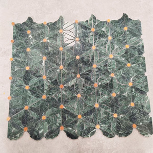 Mosaico Irregolare a Fiori in Marmo Verde Lavorato a Getto d'Acqua in Stile Moderno Vintage per Decorazione Pareti Interne di Case Ville Bagni e Soggiorni - Product Image 2