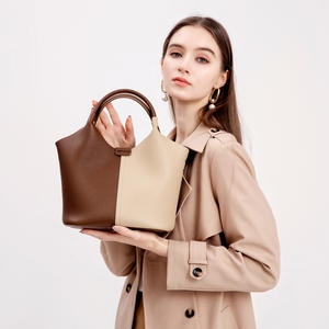 Nouveau sac fourre-tout en cuir véritable haut de gamme à couleur contrastante, fermeture éclair, doublure en polyester, sac à main panier pour femme, vente en gros - Product Image 2
