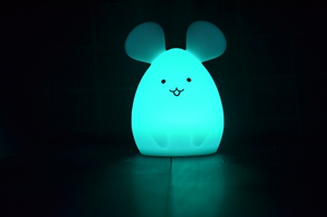 Mini Dễ Thương <span class=keywords><strong>LED</strong></span> Trẻ Em Ánh Sáng Ban Đêm Phòng Ngủ Hơi Thở Chế Độ Thời Gian Nút Di Động Pin <span class=keywords><strong>Silicone</strong></span> Chuột Đỏ Trẻ Em Của Ánh Sáng Ban Đêm - Product Image 3