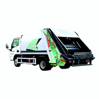 Petit camion à ordures compacté