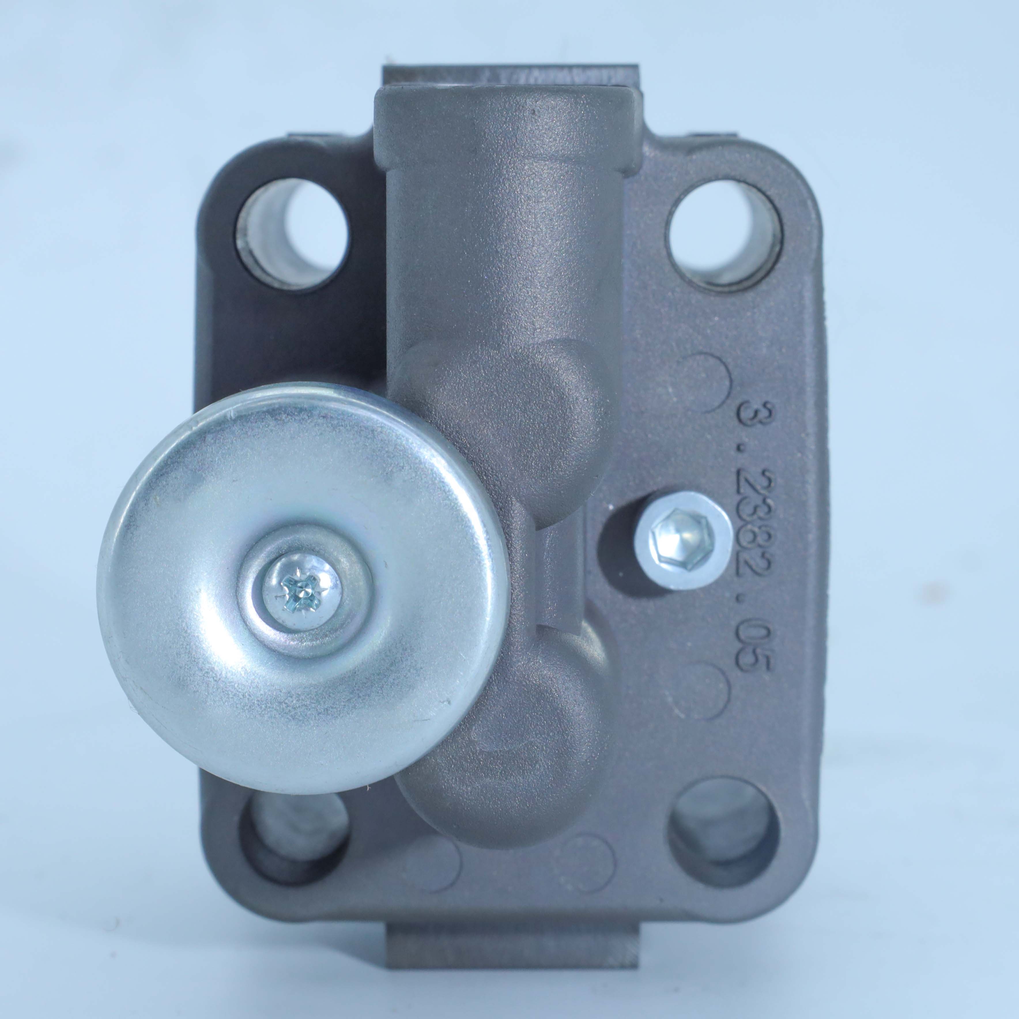 6038.202.043 ZF Gearbox Spare Part for HOWO, JAC, FAW Trucks