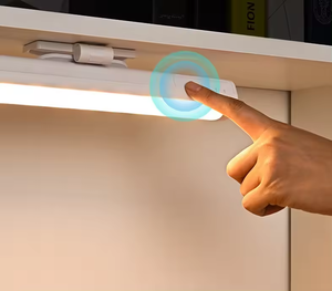 Barre lumineuse de mur de <span class=keywords><strong>LED</strong></span> magnétique rechargeable lampe de bureau à intensité variable <span class=keywords><strong>sous</strong></span> l'éclairage d'armoire sans fil pour l'image de placard de miroir - Product Image 3