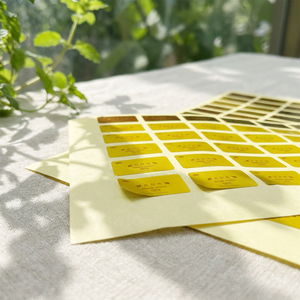 Étiquettes cosmétiques autocollantes en vinyle <span class=keywords><strong>double</strong></span> couche, imperméables, taille personnalisée, impression couleur CMYK quatre couleurs, fonction anti-rayures pour - Product Image 4