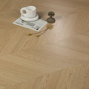 Suelo de PVC de Alta Calidad de 5 mm, Ecológico, Resistente al Desgaste, Impermeable, Ignífugo, Liso, Moderno, para Uso en Supermercados, Garantía de 5 Años - Product Image 2