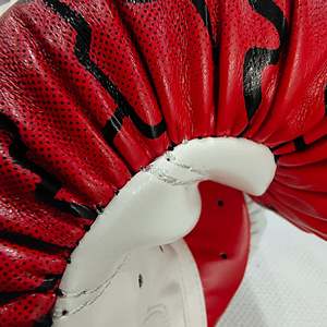 Sample Free Shipping Woosung Pu Leather <strong>Personalized</strong> Muay Thai <strong>Training</strong> Boxing Gloves for <strong>Sale</strong> - Product Image 6