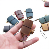 Superkleines Reise-Notizbuch Mini-Tagebuch Anhänger Schlüsseltasche Hängeaccessoire aus Crazy Horse Leder