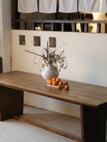 Table à manger rectangulaire en bois massif foncé de style américain contemporain haut de gamme pour salle à manger de villa