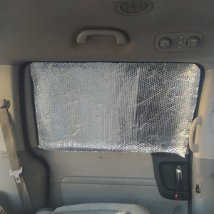 Structure composite à deux couches, matériau imperméable, réfléchissant et <span class=keywords><strong>isolant</strong></span> thermique, 100% feuille d'aluminium et <span class=keywords><strong>film</strong></span> à bulles en PE. - Product Image 5