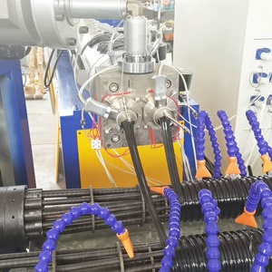 Ligne de production d'extrusion de tubes de refoulement et d'aspiration pour liquides, en PVC <span class=keywords><strong>rigide</strong></span>, à nervures spirales, à diamètre intérieur lisse - Product Image 2