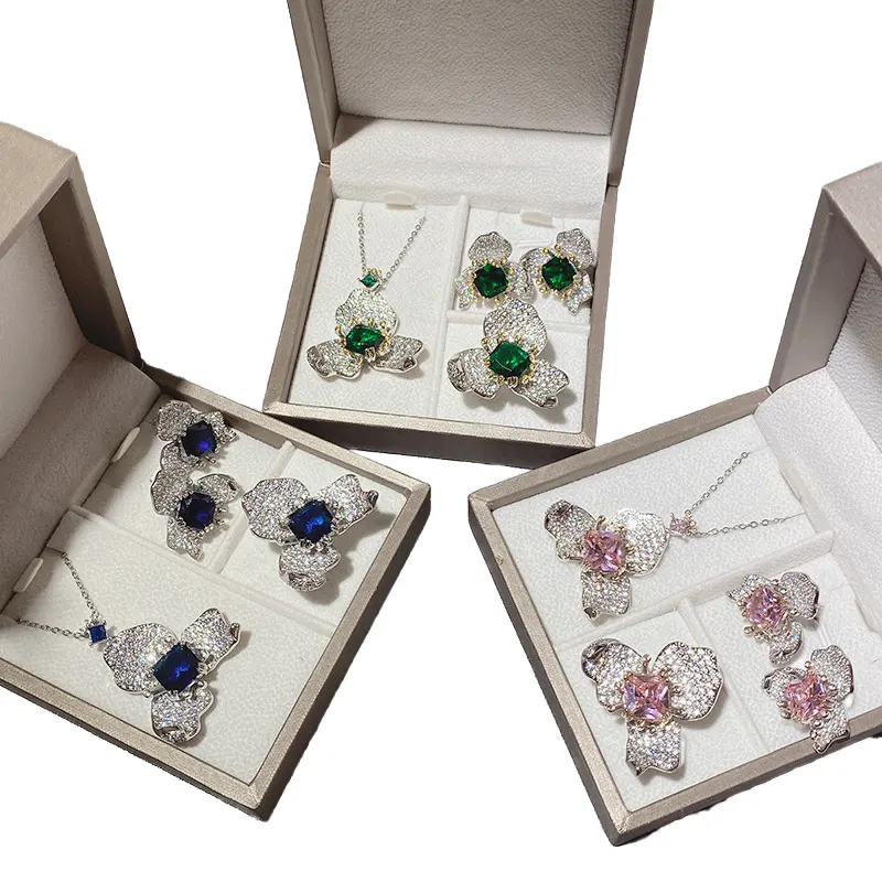 Ensembles de bijoux de luxe pétale en laiton plaqué or Micro incrustation zircon cubique boucles d'oreilles collier bague ensembles de bijoux pour femmes