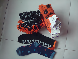 Diseño gratuito y maqueta Deportes personalizados Happy Rupee Proveedor <span class=keywords><strong>muy</strong></span> barato Calcetines tobilleros de algodón para hombres - Product Image 3