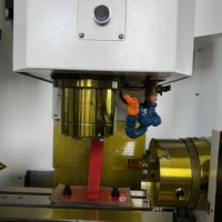 Centre d'usinage vertical CNC haute rigidité VMC650, course de 650 mm, 8000 tr/min, broche BT40, machine de fraisage pour le traitement des métaux
