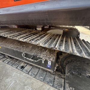 Excavatrice Hitachi Zaxis 210 2023, faible nombre d'heures de travail, d'occasion, 21 tonnes, moteur Kawasaki, capacité de la benne de 0,91 m³, travaux de terrassement - Product Image 3