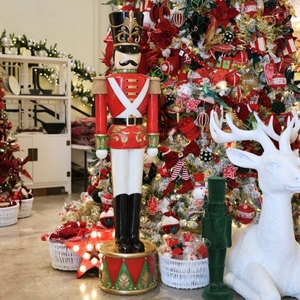 Sculpture en résine de fibre de verre <span class=keywords><strong>rouge</strong></span> <span class=keywords><strong>et</strong></span> verte en gros, décoration extérieure, <span class=keywords><strong>casse</strong></span>-<span class=keywords><strong>noisette</strong></span> de Noël en résine, statue de soldat - Product Image 5