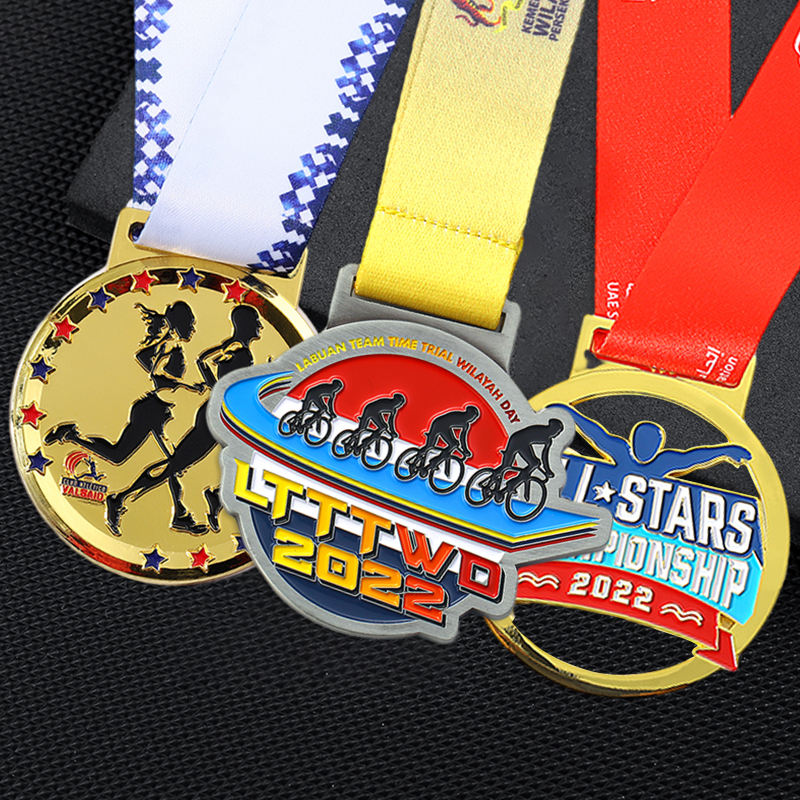 running/bicycle/swimming medals