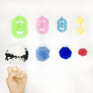 Di alta qualità fai da te Craft ABS Pom Pom Pom Maker maglieria telaio Set 4 taglie all'ingrosso per filati per indumenti e pon Ball Maker - Product Image 5