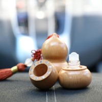 Nouveau Style gourde forme verre rouleau bouteille bois de hêtre parfum huile essentielle rouleau sur bouteille Support Logo personnalisé déodorant bouteille