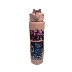 Vaso de Color Sólido de 800 ml con Pajita, Resistente a Caídas y Altas Temperaturas, con Tapa de Resorte, Diseño K-pop Witcher Girls - Product Image 6