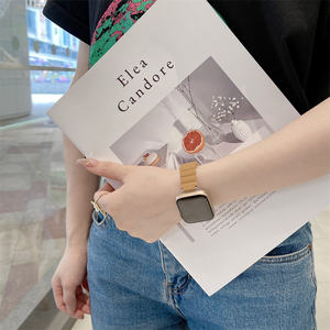 Nouveaux produits de luxe en caoutchouc Sport Silicone bracelet magnétique intelligent pour <span class=keywords><strong>Apple</strong></span> <span class=keywords><strong>Watch</strong></span> <span class=keywords><strong>8</strong></span> accessoires pour iWatch - Product Image 4