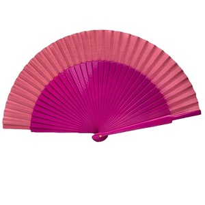 Abanico de Mano de Arte Folclórico Español Flamenco, 9 Pulgadas (23 cm), Pintado, Hecho de Madera y Tela, Negro con Borde Rojo - Product Image 1