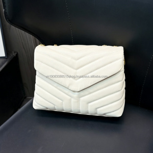 Bolso de Hombro Cruzado de Lujo Vintage de Diseñador con Acolchado en V, Borlas y Cremallera, para Verano y Primavera, Inspirado en Marcas, Tipo Clutch para Mujer - Product Image 1