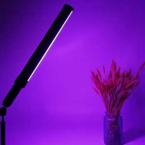 Bâton lumineux vidéo LED portable W270RGB rechargeable magnétique RVB coloré avec déflecteur pour TikTok YouTube Studio photo - Product Image 6