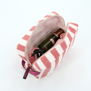 <span class=keywords><strong>Pochette</strong></span> de toilette rayée personnalisée avec monogramme ou initiales pour femme, idéale comme cadeau pour demoiselle d'honneur (vente en gros) - Product Image 5