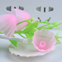 Veilleuse LED Murale Champignon Colorée et Changeante, Lampe Murale Fleurie Mignonne avec Capteur, à Brancher, pour Chambre, Salle de Bain, Cadeau